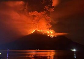 Thousands ordered to flee homes as Indonesian volcano eruption sparks tsunami warning